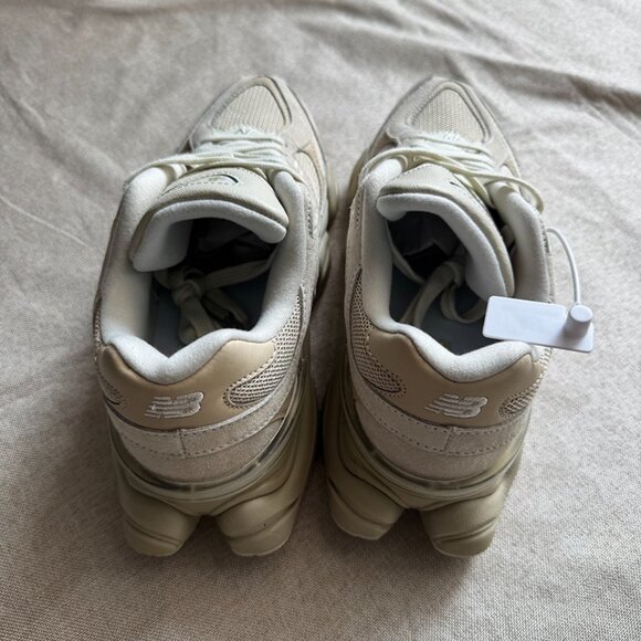 New Balance 9060 Sea Salt Moonbeam Sneakers - Picture 4 of 7